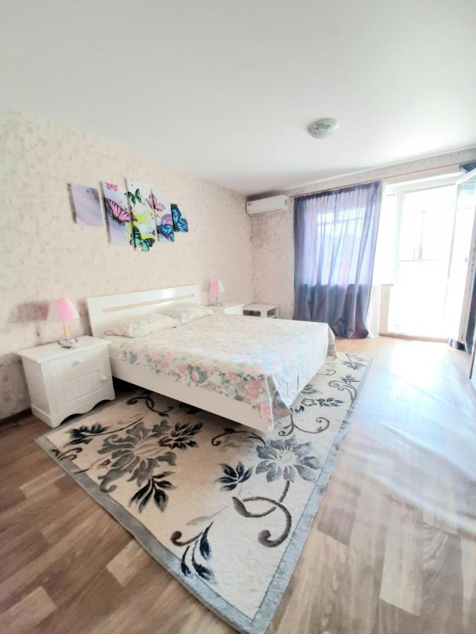 Apartment 1 комнатная на позняках Kyiv