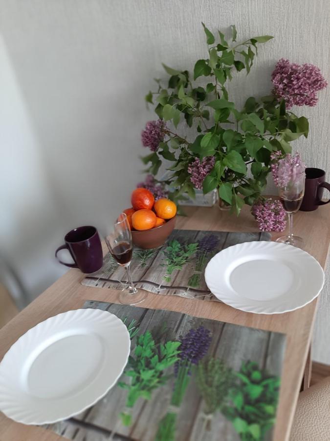 1 комнатная на позняках Apartment Kyiv